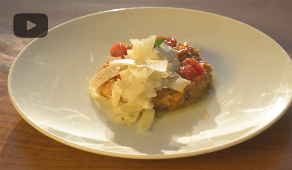 Trachanas aus Samos mit Gemüse und Armogalo-Käse